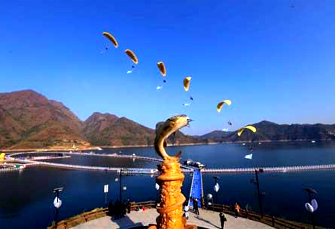 贵州罗甸水上大型漂浮乐园