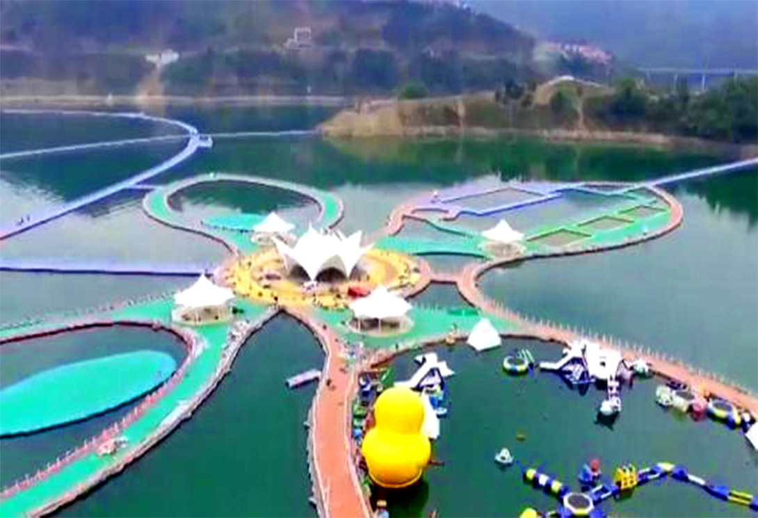 贵州罗甸水上大型漂浮乐园