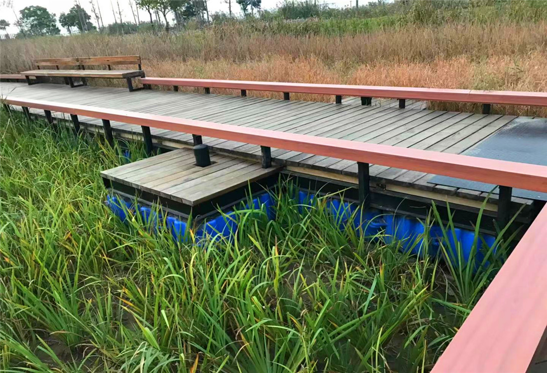 苏州阳澄湖仙蟹楼高档浮桥