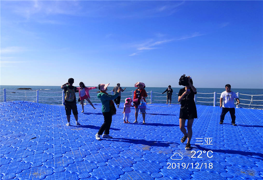 海南三亚国际花卉旅游节漂浮舞台