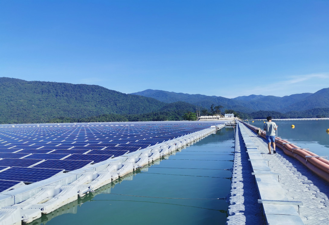 越南平顺省 200MW 大型水上漂浮光伏电站