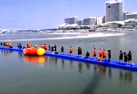 吉林查干湖水上浮桥施工现场