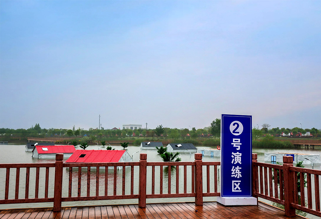 “便捷式水上移动医院”