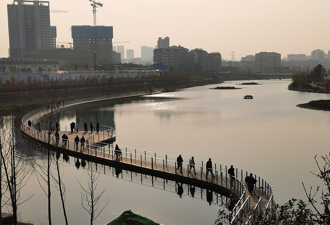 新闻联播报道|新一代水上生态环保景观浮桥