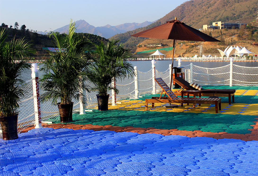 旗华- 贵州罗甸水上大型漂浮泳池(两项吉尼斯世界纪录,水深180米落差