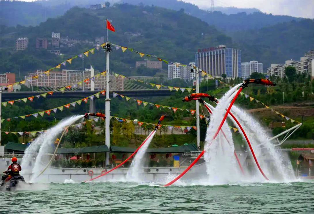 旗华-云南绥江县金沙江水上漂浮大型综合游乐园-最大水深300米,落差15