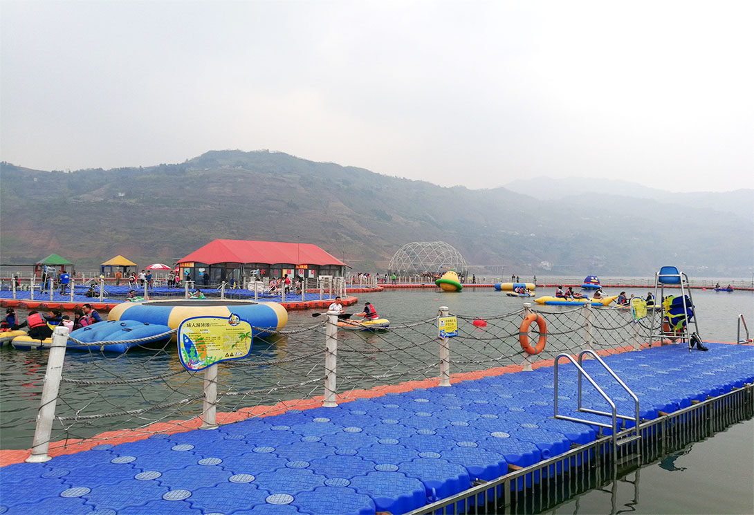 旗华- 云南绥江县金沙江水上漂浮大型综合游乐园-最大水深300米,落差