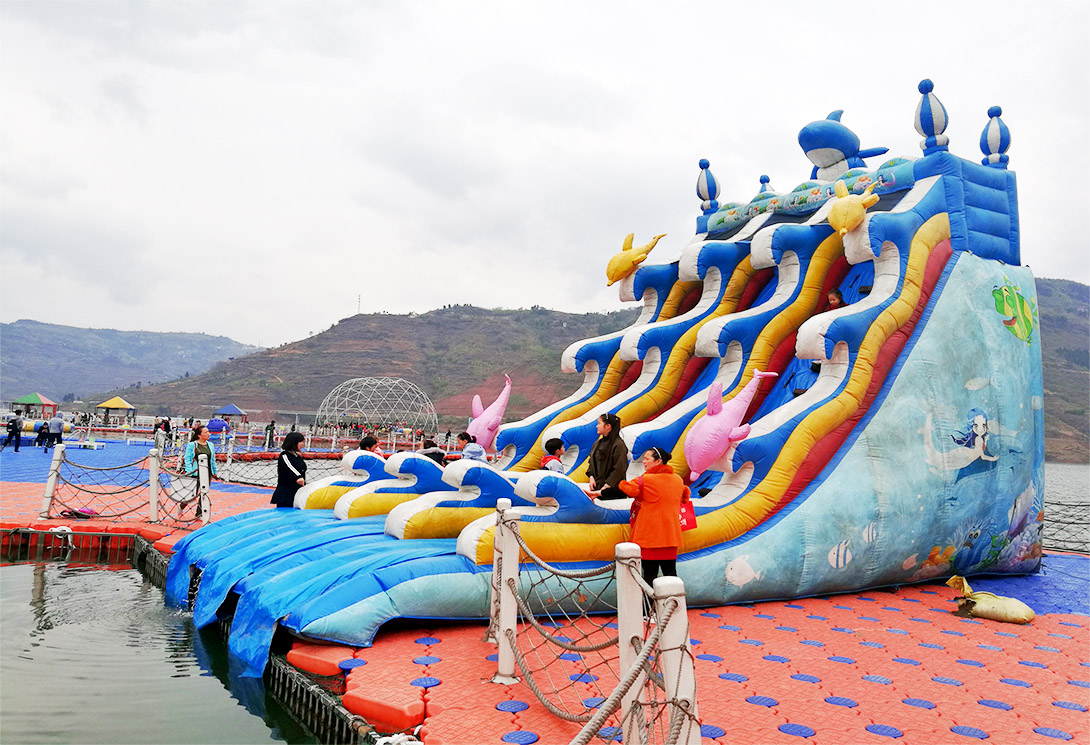 旗华-云南绥江县金沙江水上漂浮大型综合游乐园-最大水深300米,落差15