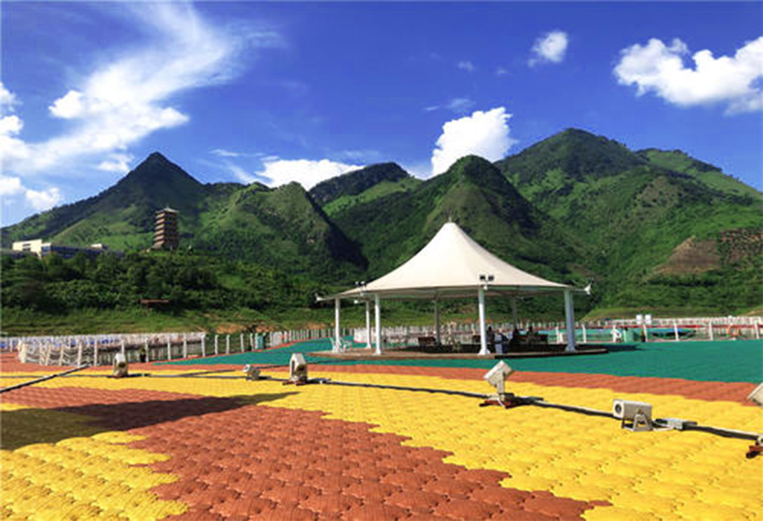 旗华- 贵州罗甸水上大型漂浮乐园(两项吉尼斯世界纪录,水深180米落差