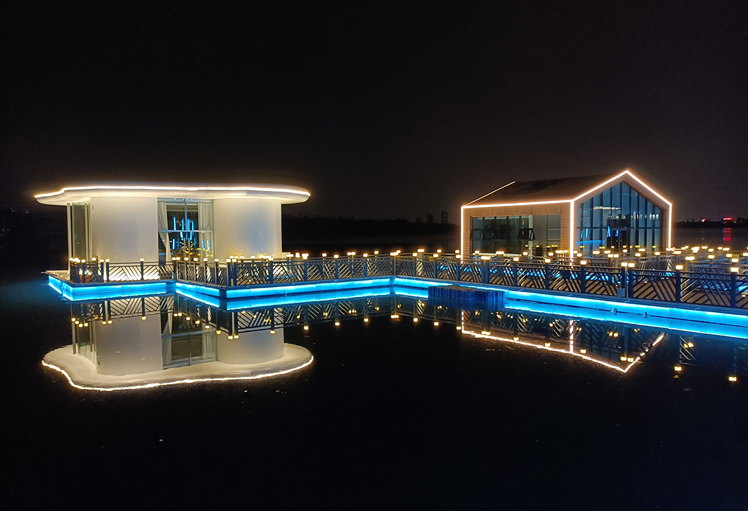 旗华-河北石家庄滹沱河景区高档水上漂浮餐厅