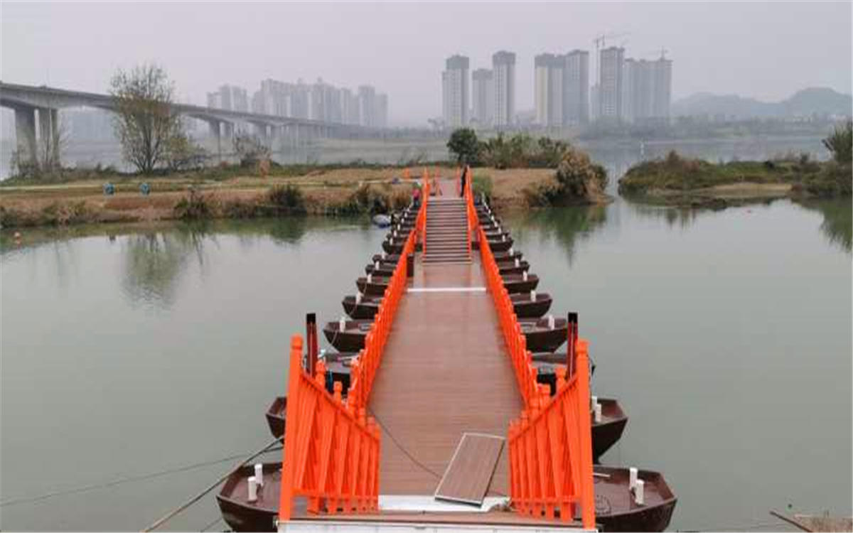 四川南充 "黄金江岸"江上大型钢结构浮桥和拱桥