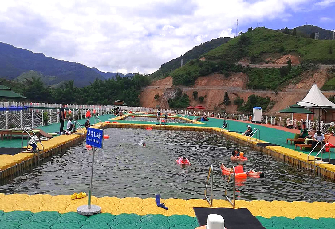 旗华- 贵州罗甸水上大型漂浮泳池(两项吉尼斯世界纪录,水深180米落差